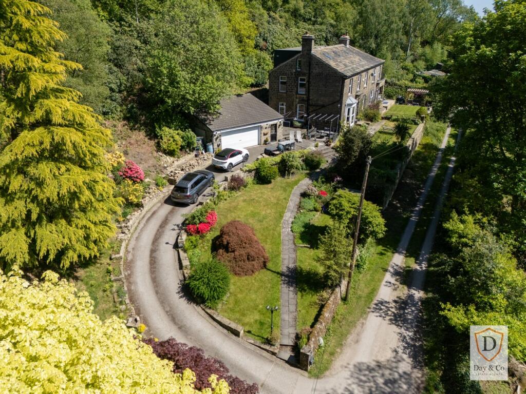 Moor Edge, Harden, Bingley, BD16