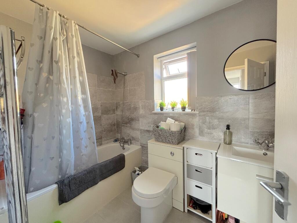 Sawthum Place, Glebelands, Westfield - View 6