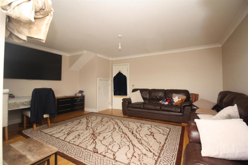 Chepstow Drive, Bletchley photo 3