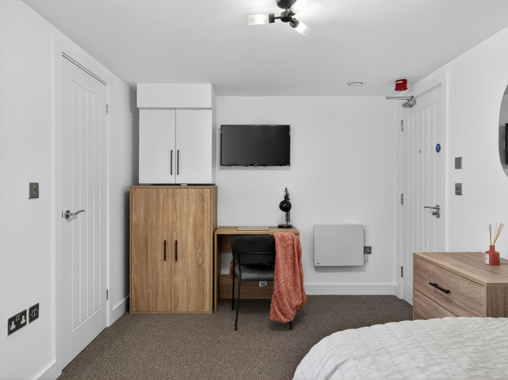 Apartment in Derby - View 4