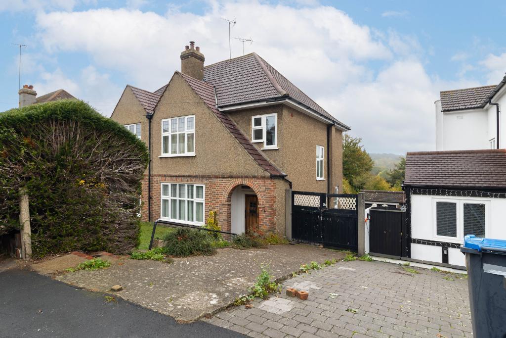 Main image of property: Birdwood Close, Selsdon, South Croydon, CR2 8QG