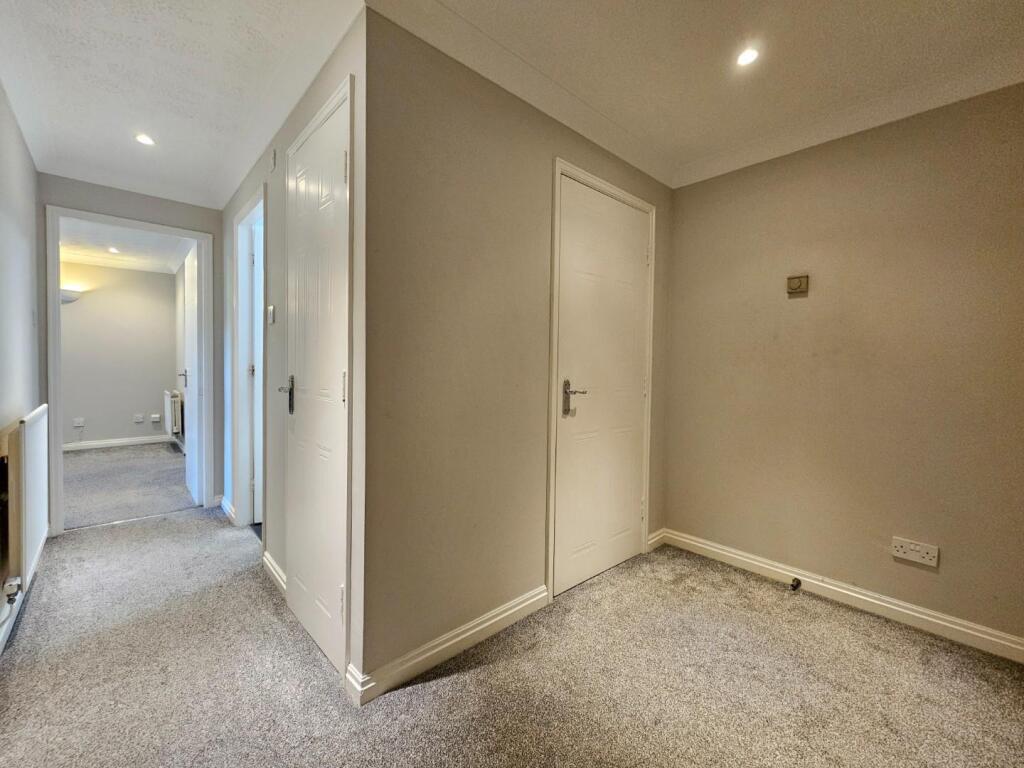 Apartment in Warrington - View 5