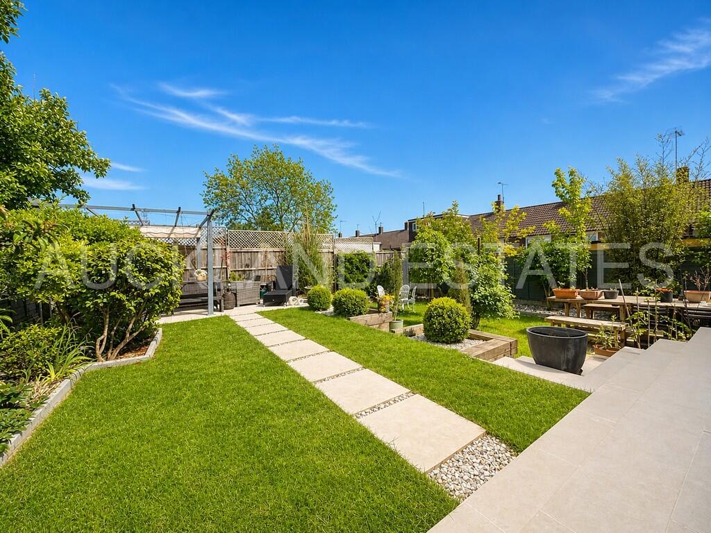 Tempest Avenue, Potters Bar - View 2