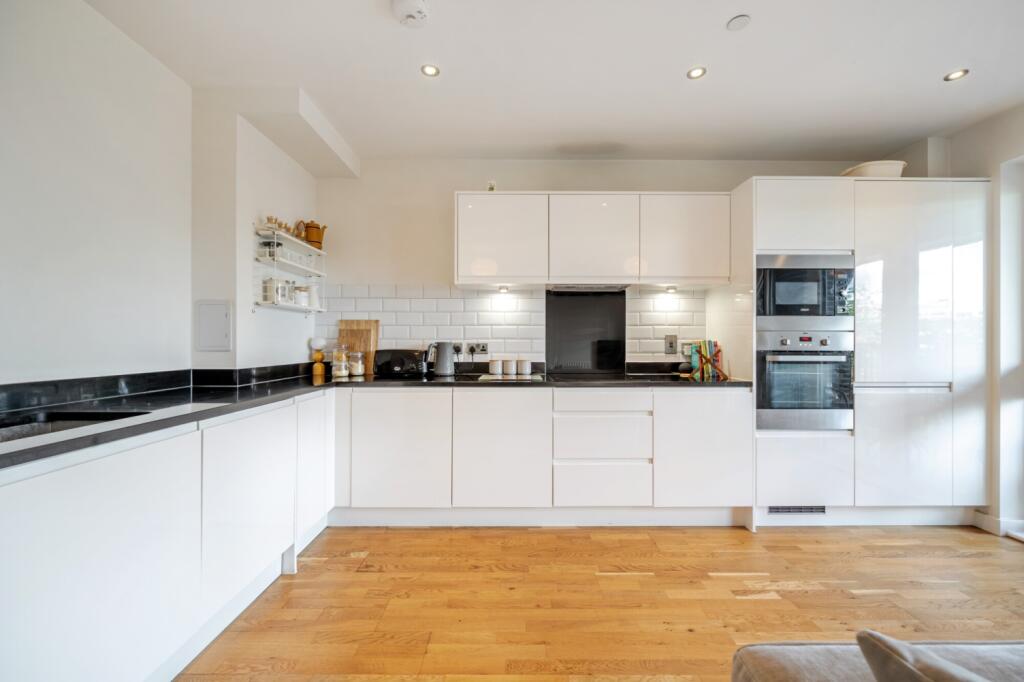Apartment in London, Royal Borough of Greenwich - View 2
