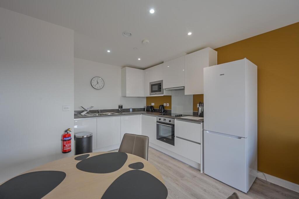 Apartment in Derby - View 3