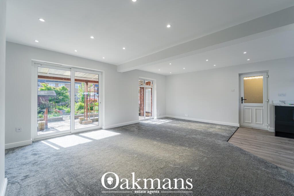 House in Stratford-on-Avon, Alcester - More