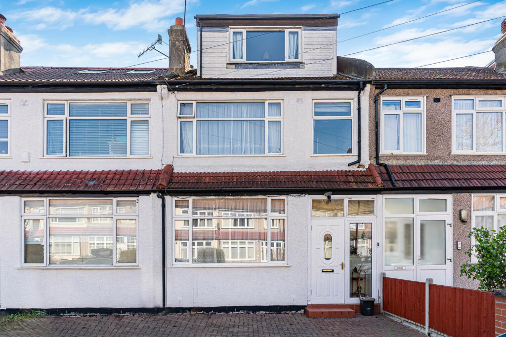 Main image of property: Fieldend Road, London, SW16