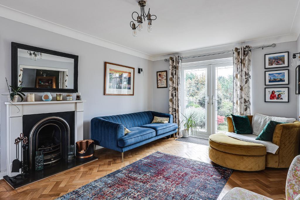 House in Croydon - More