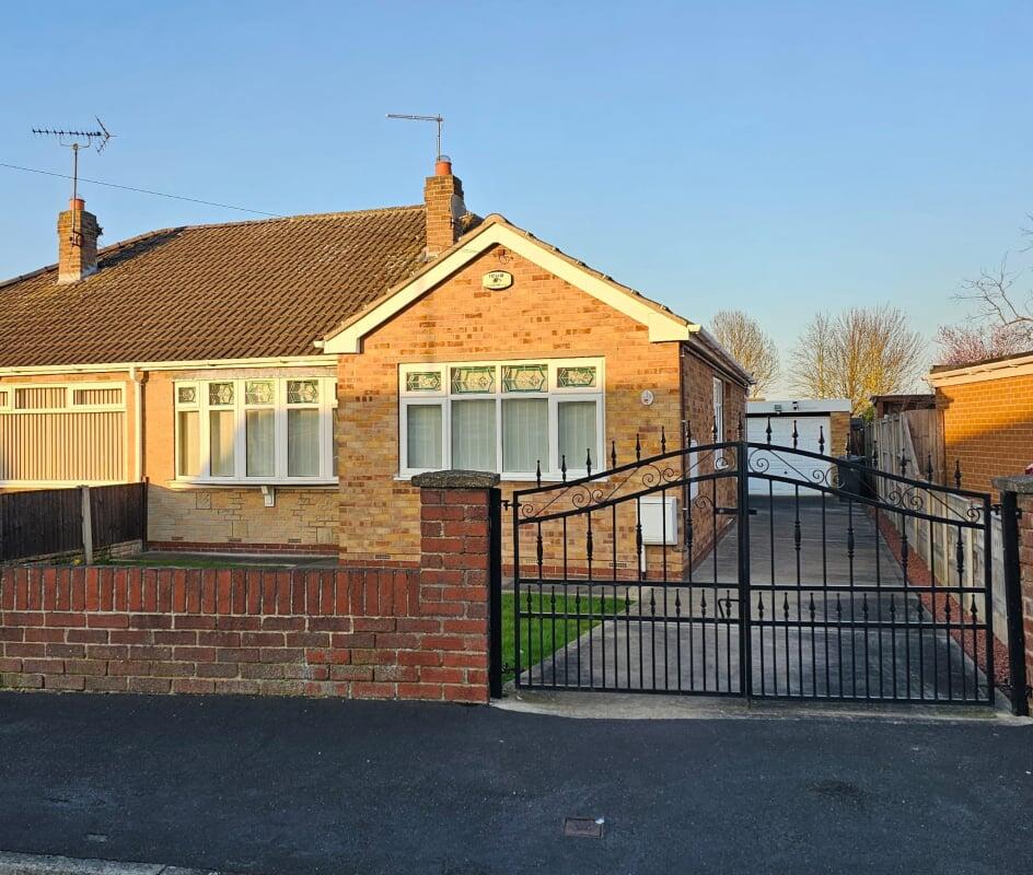3-bed semi-detached on Herrick Road, Doncaster, DN3, £225,000