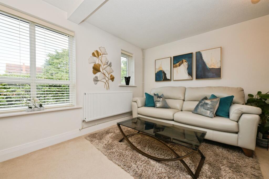 House in St Albans - View 3