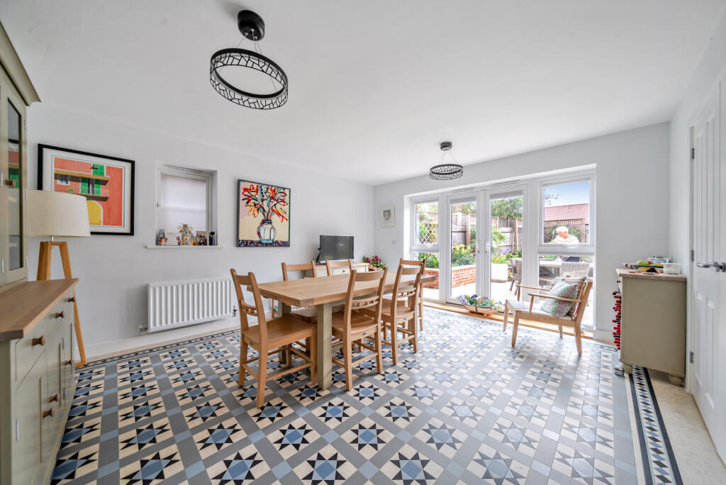 House in Guildford - View 3