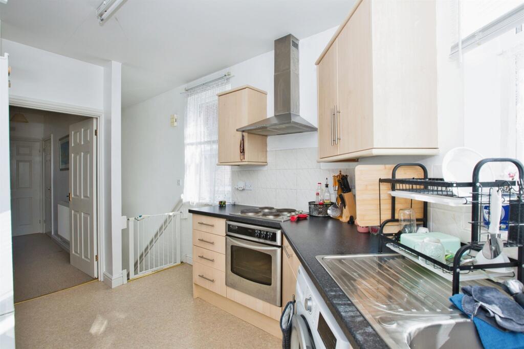 Additional image 5 of Crofton Avenue, Yeovil