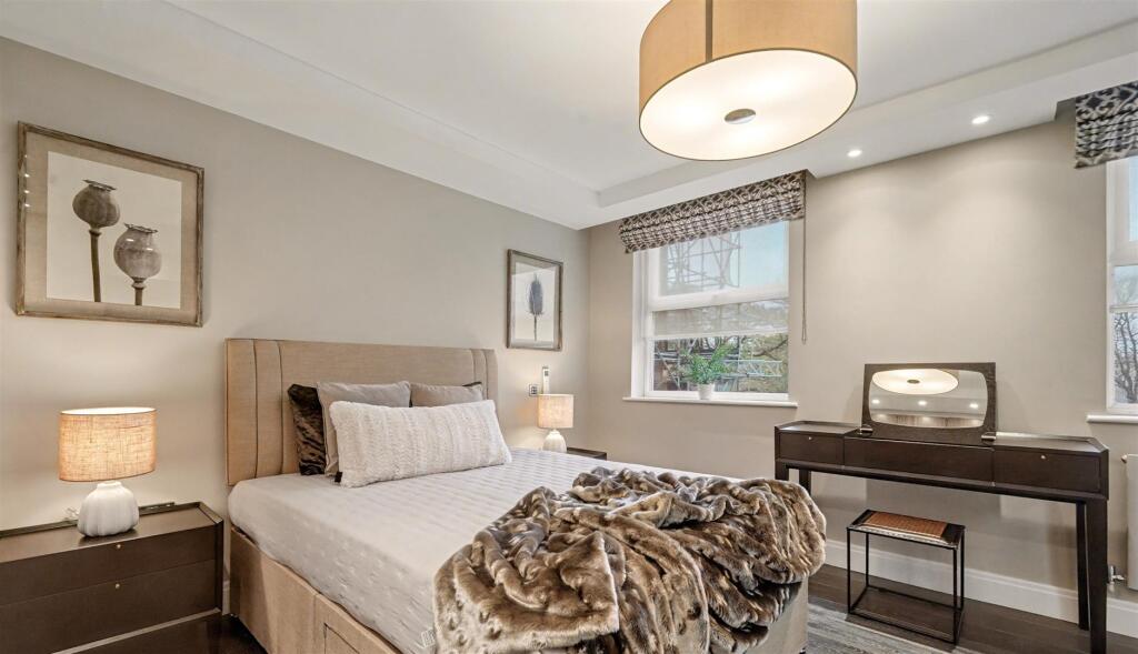 Apartment in London - More