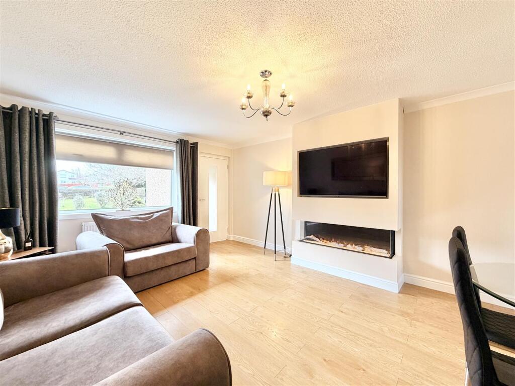 House in Hamilton, South Lanarkshire - View 2
