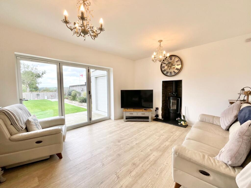House in Stoke-on-Trent - View 3