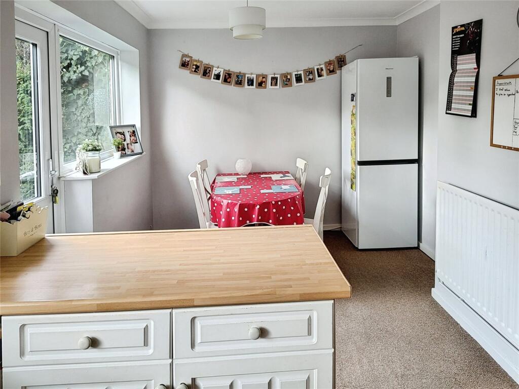 St. Chads Close, Wellington, Telford, Shropshire, TF1 photo 4