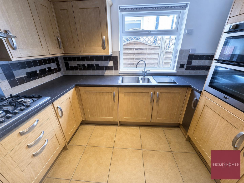 House in London, Northumberland Heath - View 5
