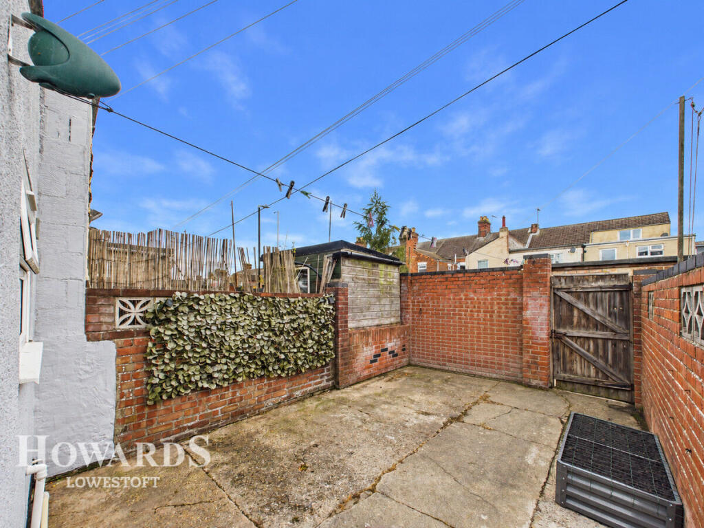 House in East Suffolk, Lowestoft - View 2
