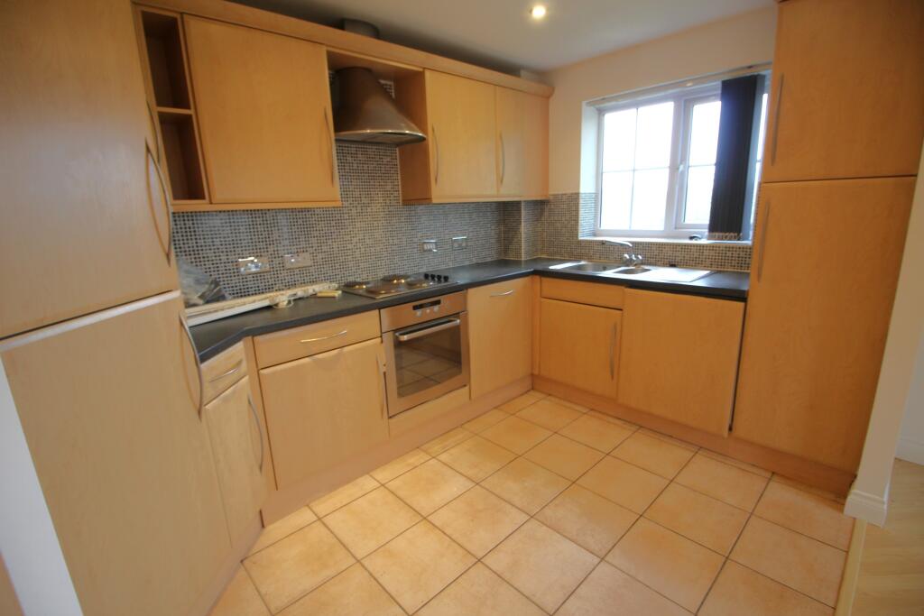 Derby Court, Bury, BL9 photo 4