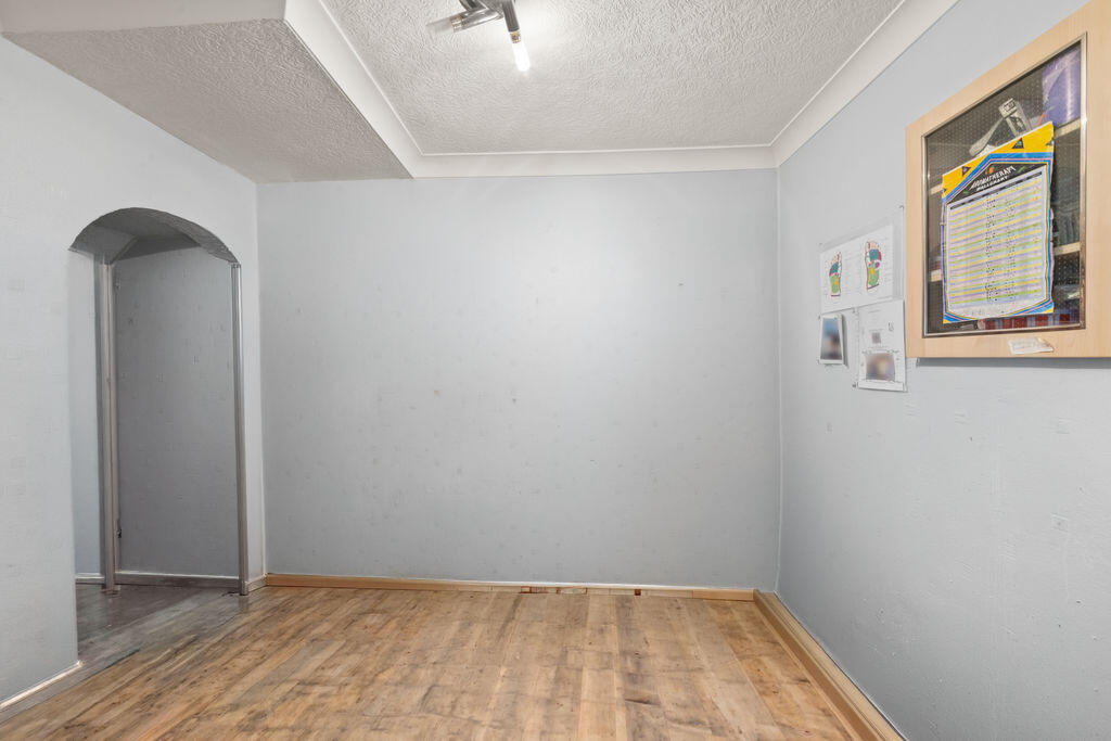House in Southall - View 4