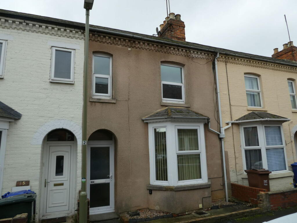 2-bed house on Newland Place, Banbury, £200,000