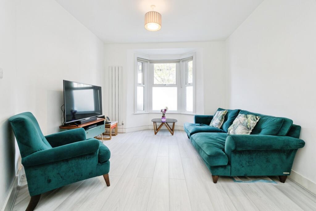 House in London - View 3