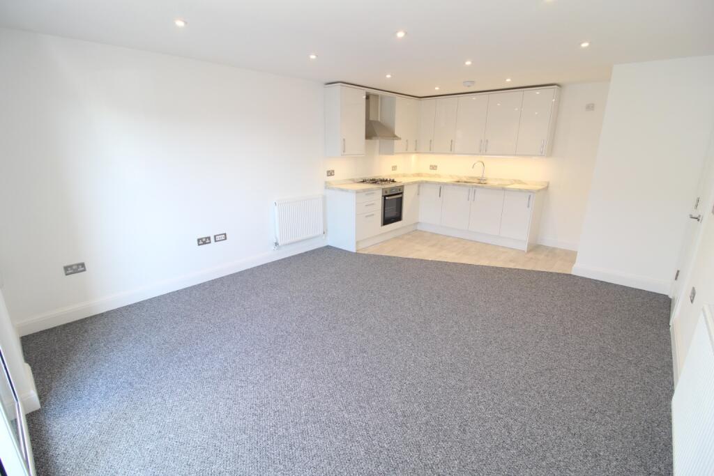 Apartment in Castle Point, Hadleigh - View 4