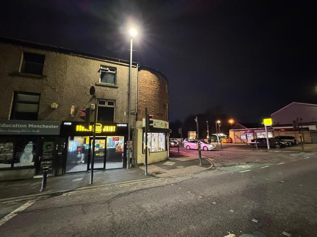 Bury Old Road, Prestwich, Manchester photo 5