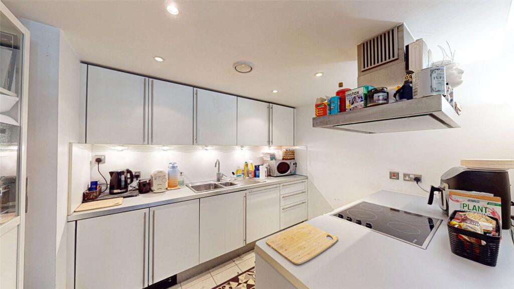Apartment in Manchester - View 5