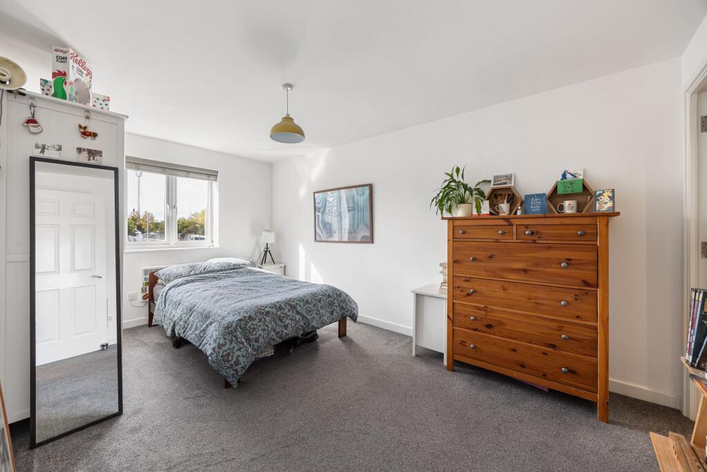 Apartment in Bristol - View 4