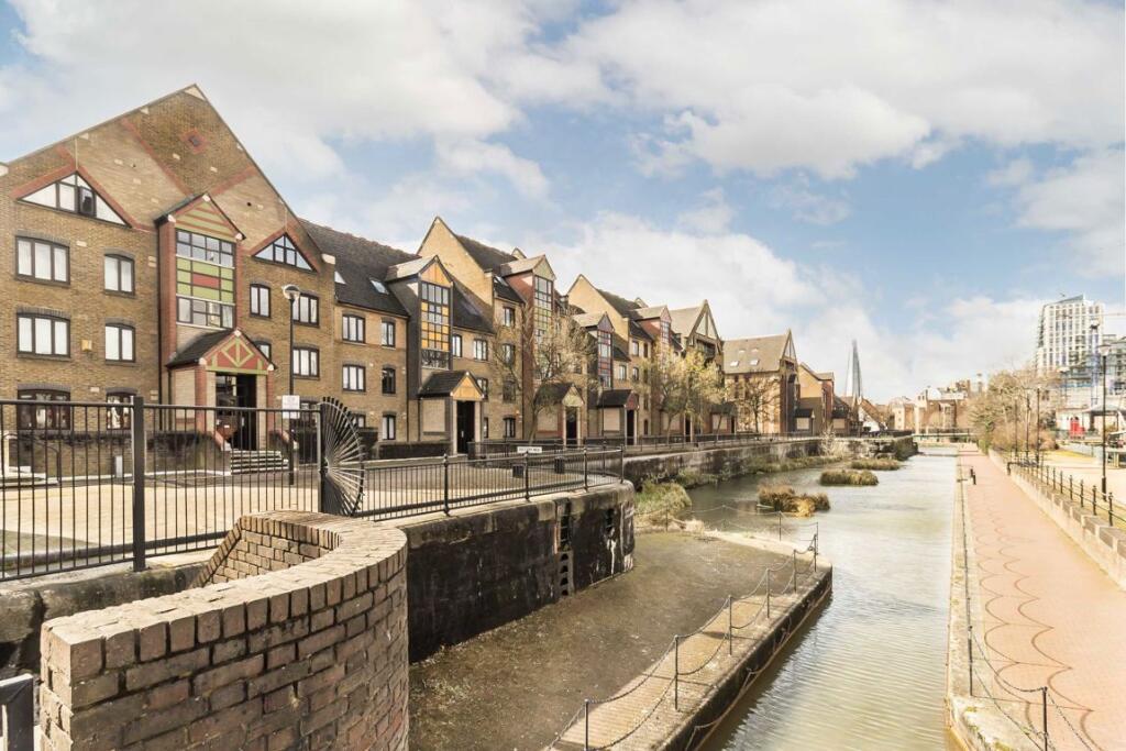 Main image of property: Discovery Walk, Wapping