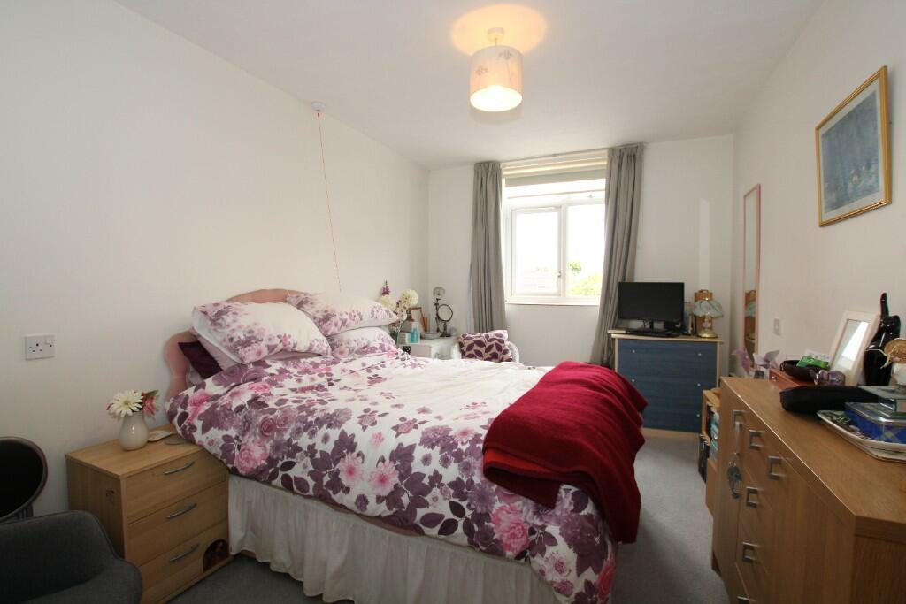 Headley Road, Hindhead, Surrey, GU26 photo 3