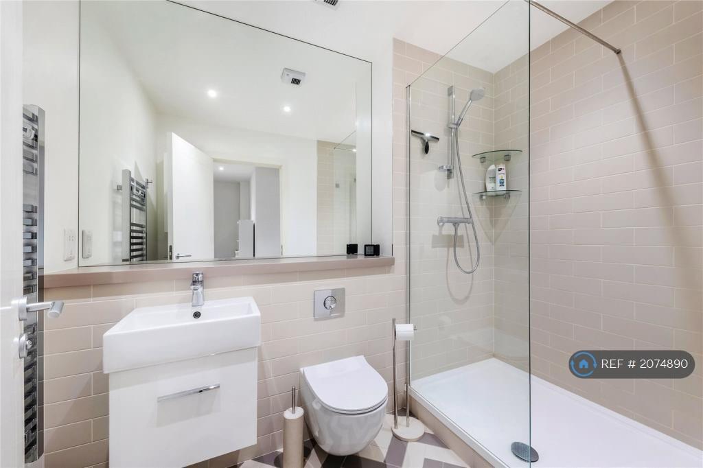 1 bedroom maisonette for rent