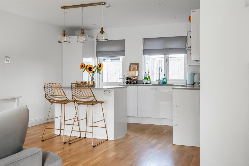 House in Kingston upon Thames - View 5