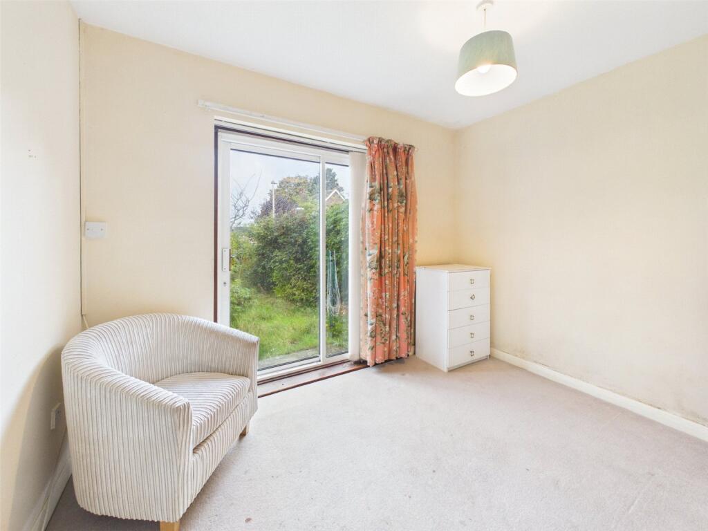 House in Cheltenham, Wymans Brook, Prestbury - More