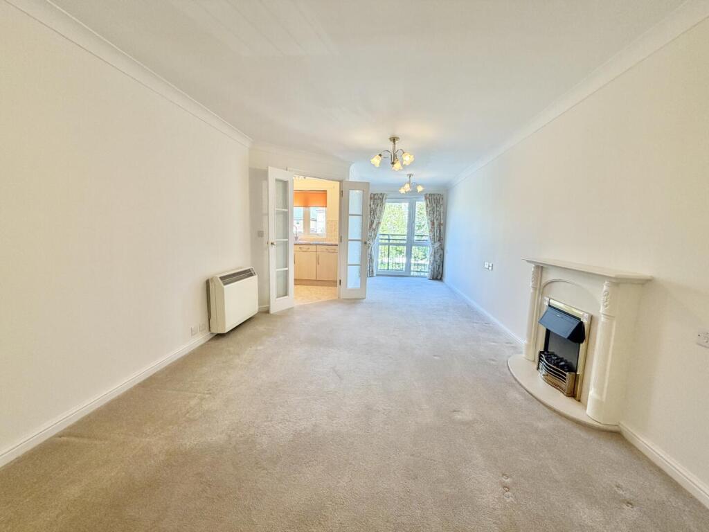Apartment in Dorchester - View 2