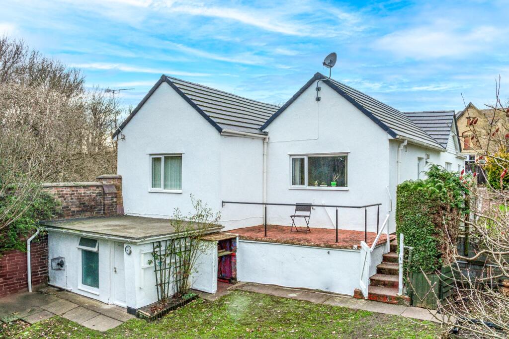 Main image of property: Farfield Hall Cottage, Garthorpe Avenue, Connah's Quay, Deeside, Flintshire, CH5 4AP