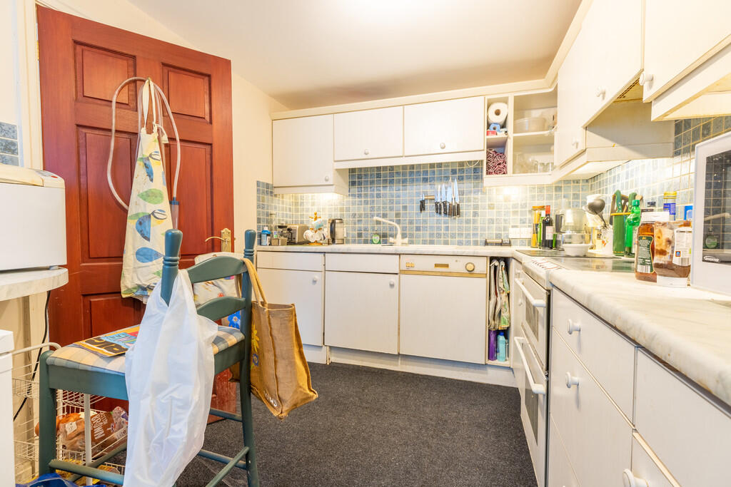 2 Bellman Close, Bowness on Windermere, Cumbria, LA23 3QP photo 3