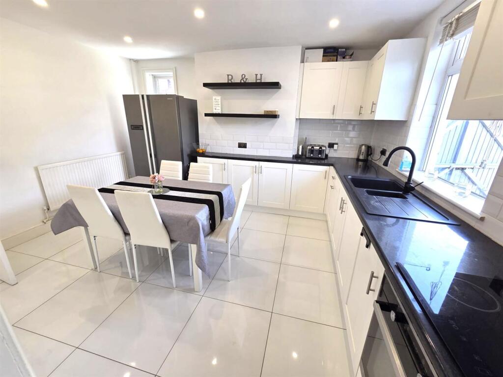 House in Newark and Sherwood, Ollerton and Boughton CP - View 3