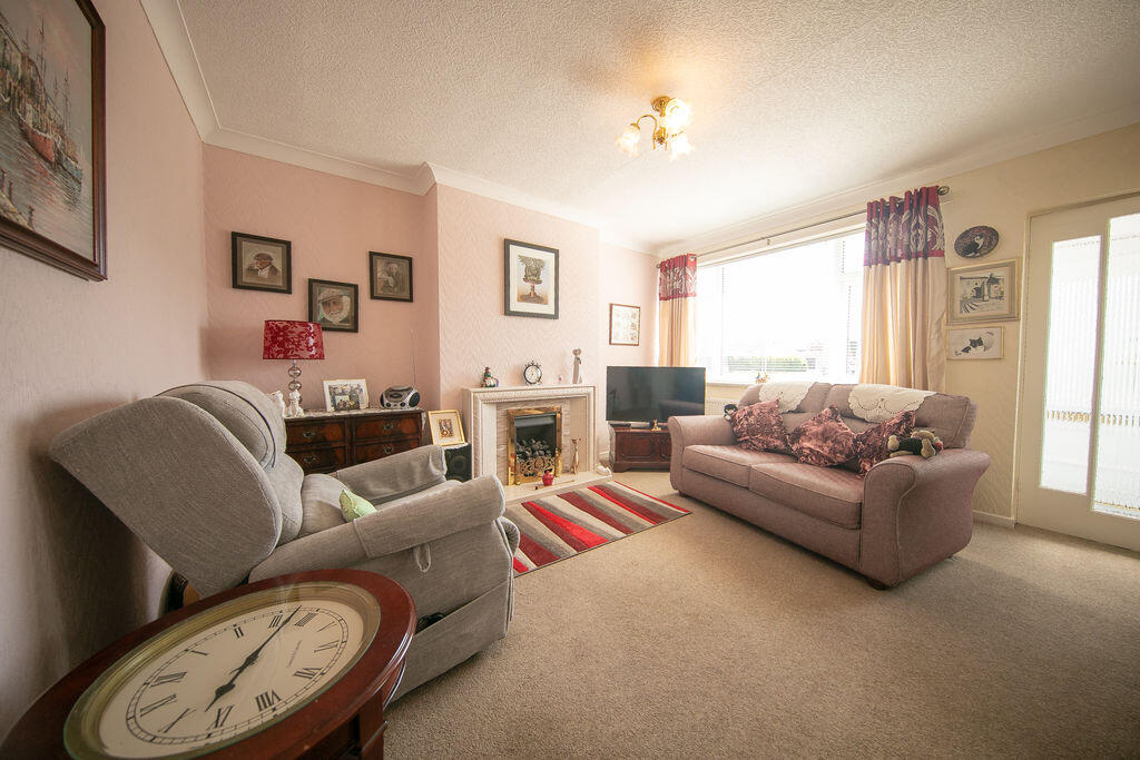 No. 21, Grasmere Road, Knott End-on-Sea, Lancs FY6 0DW photo 3