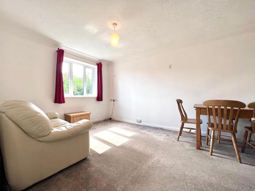 Apartment in Swindon - View 3