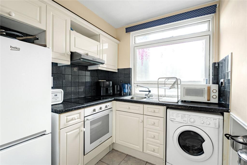 Apartment in London - View 2
