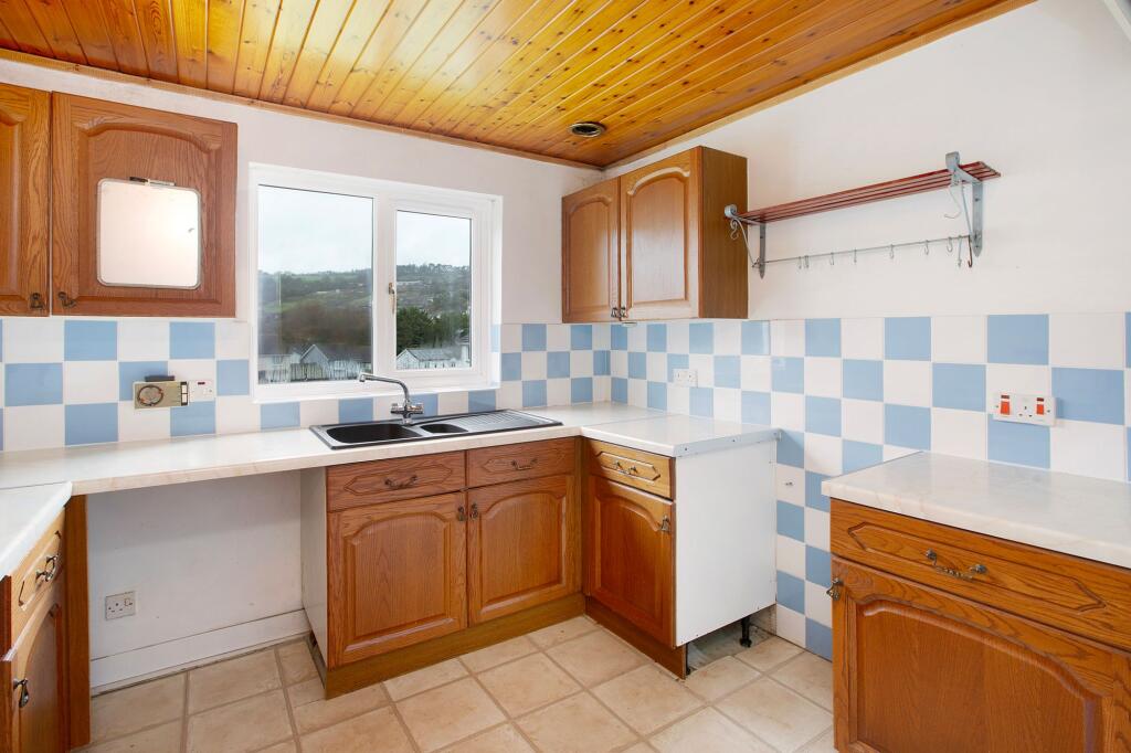 Moor View Drive, Teignmouth, TQ14 photo 4