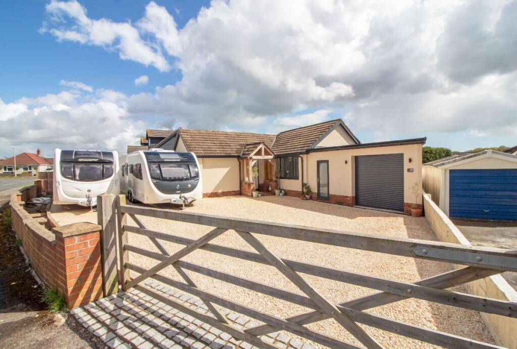 Main image of property: Cotwell Avenue, Cowplain, PO8 9AW