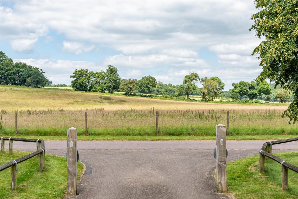 Additional image 31 of The Walled Garden, Tewin Water, Welwyn