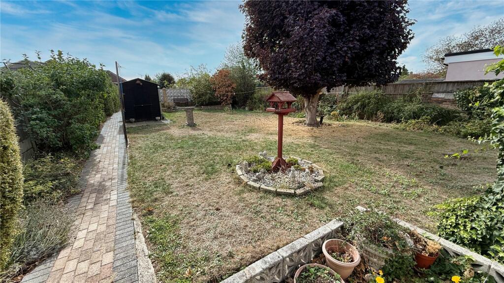 House in Thurrock, Essex - View 4