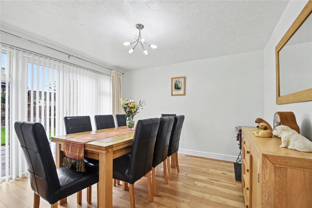 House in Worcester - View 5