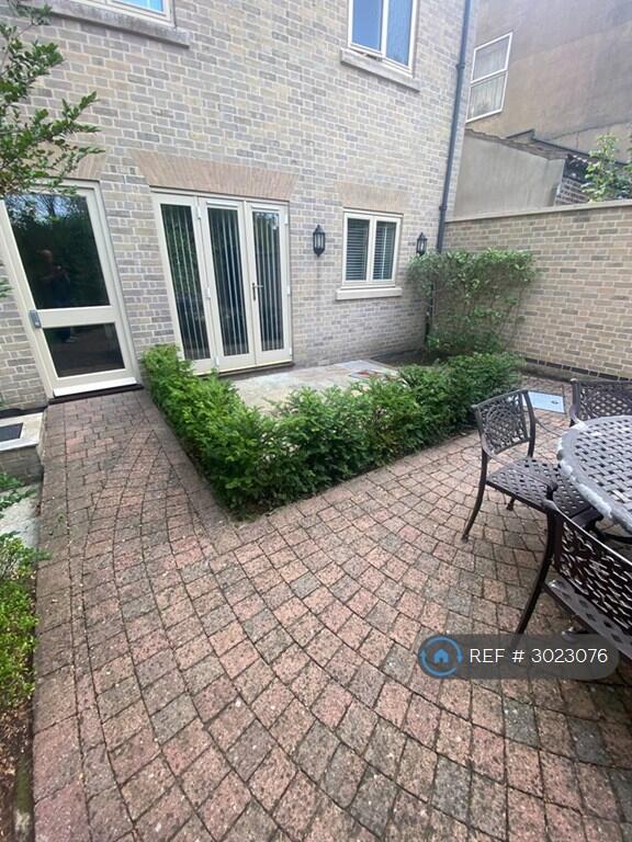 Apartment in Norwich - View 5