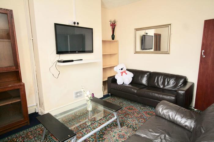 Main image of property: 4 Bed STUDENT ONLY House-Victoria Park-Available