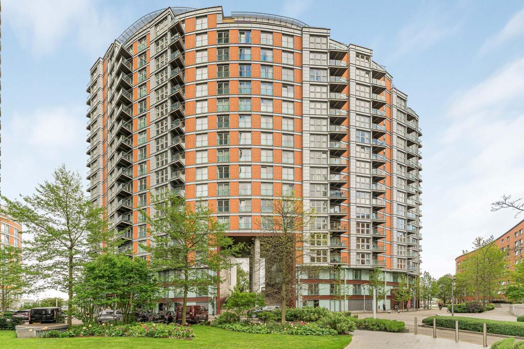 Main image of property: New Providence Wharf, London, E14